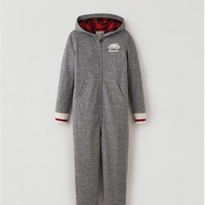 NWT Roots Kids Classic Cabin Onesie